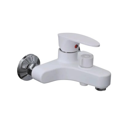 Змішувач для ванни Plamix CEZAR-009 EURO SET White, зі шлангом, лійкою та кронштейном (PM0692) Змішувач для ванни Plamix CEZAR-009 EURO SET White, зі шлангом, лійкою та кронштейном (PM0692)
